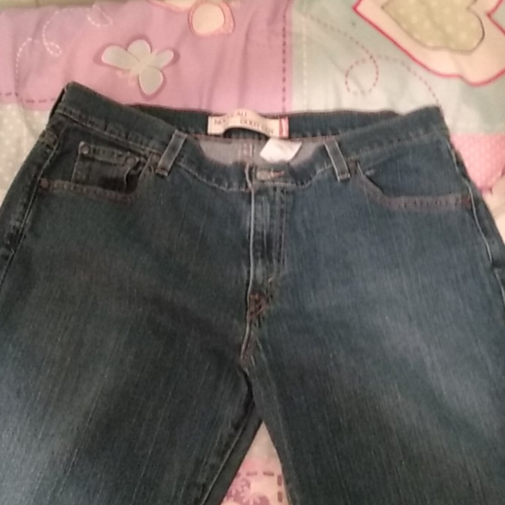 Woman levis